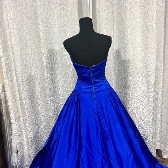 Royal blue strapless gown prom dress NWT size 2 - Picture 8 of 14